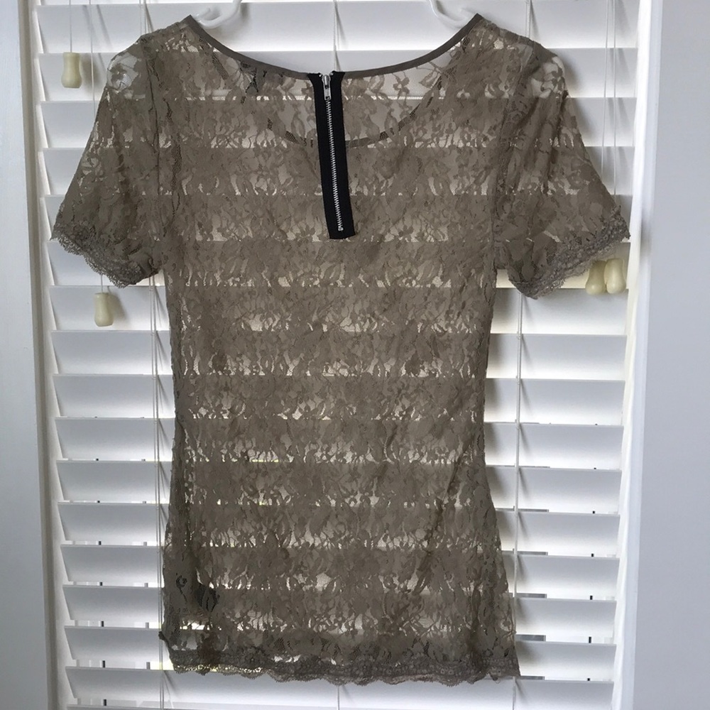 Express Lace Top - Picture 3 of 4